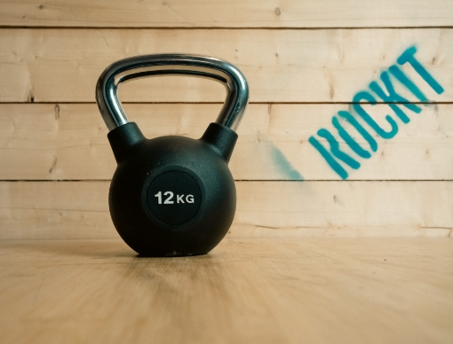 Attēls Melns Kettlebell 12 kg